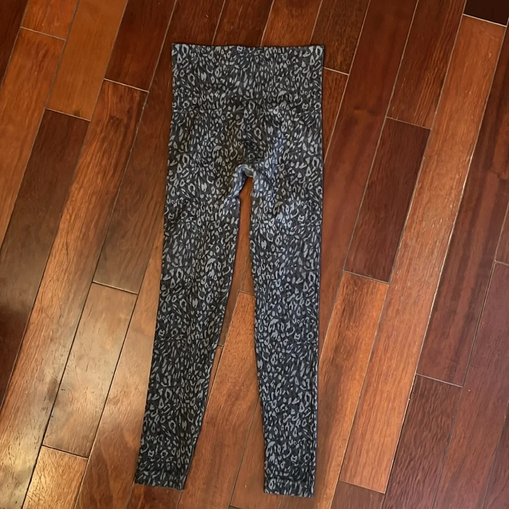 Spanx Look At‎ Me Now Seamless Leggings - Picture 3 of 7